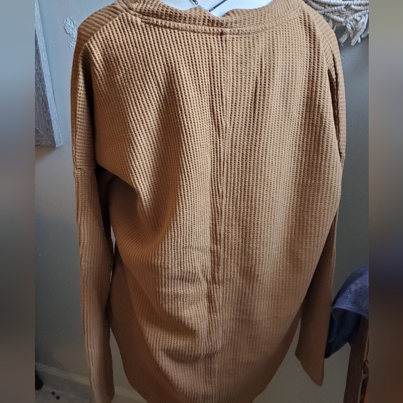 Legendary Whitetail Thermal Top - Picture 2 of 5